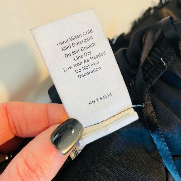 Elegant Black One-Shoulder Satin Dress With Beaded Floral Strap Detail Ruched Bo - Picture 14 of 14